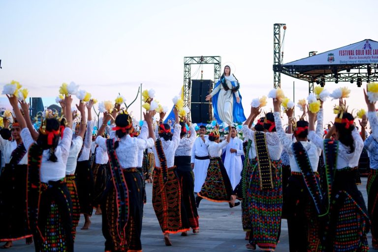Menyongsong Festival Golo Koe 2026 Keuskupan Labuan Bajo Gelar Prosesi Bunda Maria Assumpta Nusantara di 26 Paroki